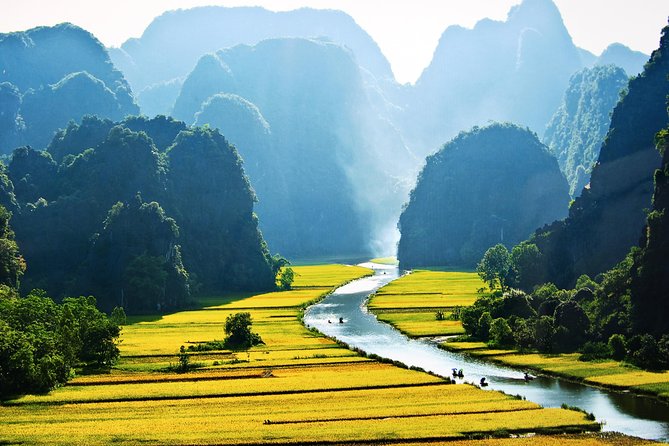 VB309: ESSENTIAL VIETNAM & CAMBODIA (10 Days/ 9 Nights)