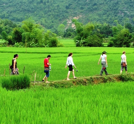 VB025: MAI CHAU – NINH BINH TRAVERSE (3 Days/ 2 Nights)