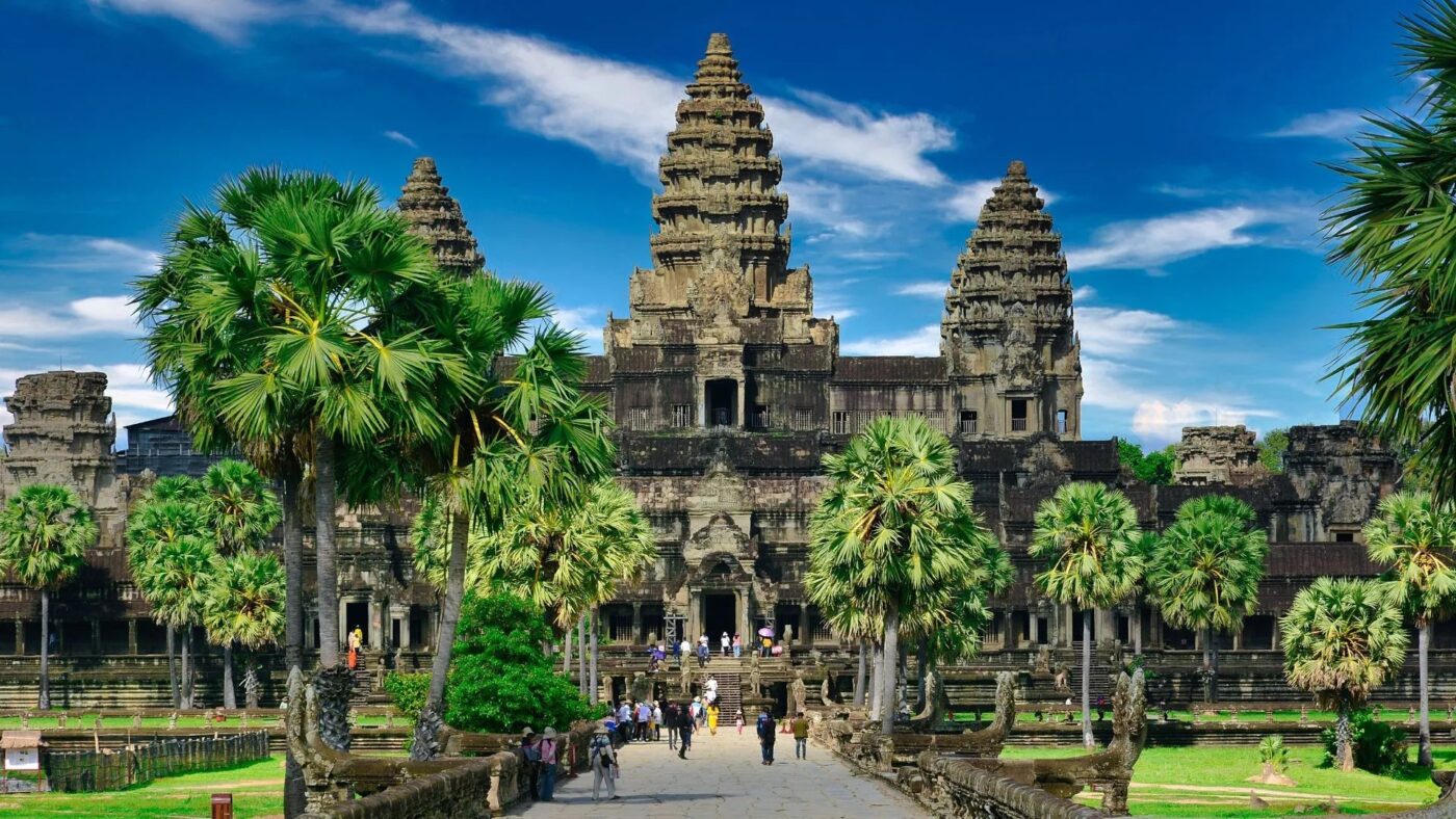 VB320: EXPLORE VIETNAM & CAMBODIA (10 Days/ 9 Nights)